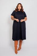 Vestido Midi Amplo Manga Curta com Fenda Lateral